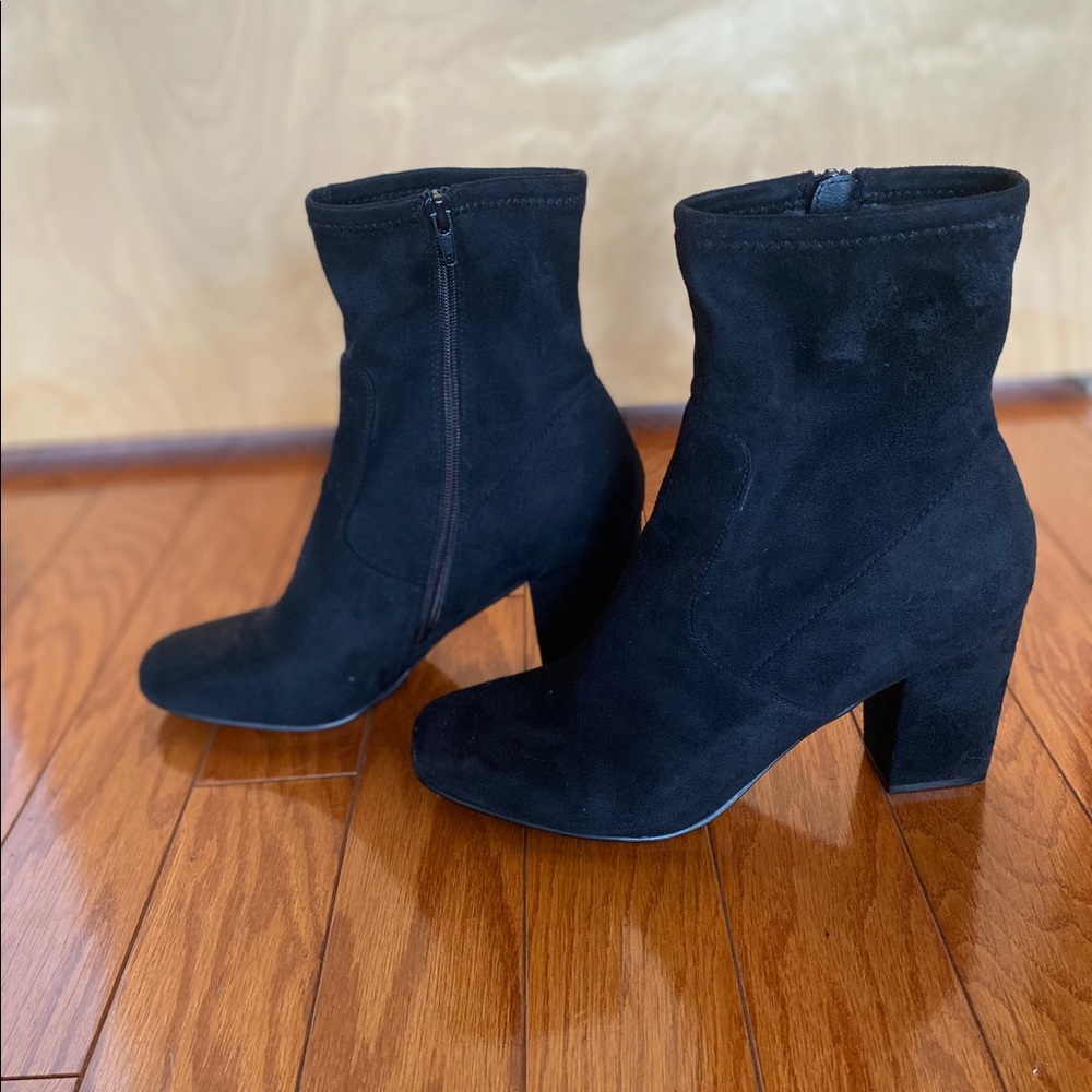 Steve Madden Black Suede Boots